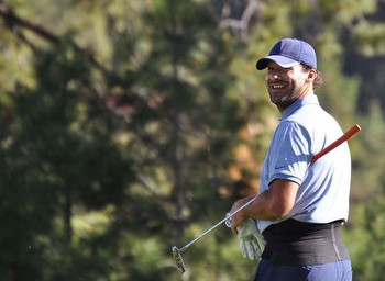 Romo, Fish renew golf rivalry; Currys still figuring out bet