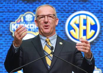 SEC set to resolve 8- or 9-game football schedule in Destin