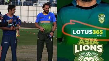 Shahid Afridi Wins Hearts for Refusing to Wear Shirt With Betting Company's Logo