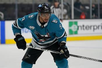 Sharks reach settlement with Evander Kane over grievance following his release