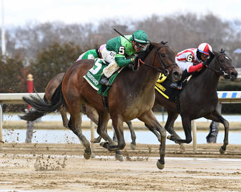 Shidabhuti Kicks Clear Late To Win Muddy Kentucky Oaks Prep