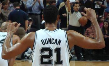 Sports betting site names the top four San Antonio Spurs players of all time