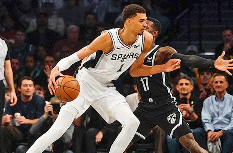 Spurs vs Raptors Picks, Predictions & Odds Tonight