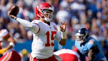 Sunday Night Football odds, line, spread: Chiefs vs. Titans predictions, NFL picks by expert on 25-11 roll