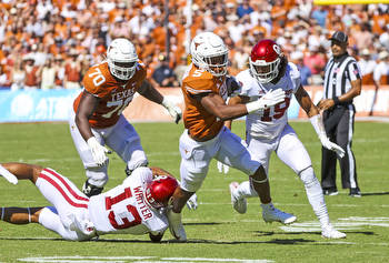 Texas football vs. Oklahoma: Opening betting odds for Red River