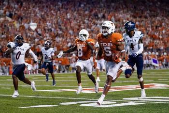 Texas Longhorns football: Bijan Robinson rumbles for 183 yards, 3 TDs in 41-20 win over UTSA Roadrunners