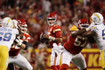 Third-and-ugh: Chiefs vow to fix short-yardage woes in Indy