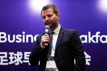 Tim Sherwood makes Leeds United prediction and expects big Whites boost but quips at 'target'