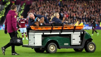 Toney stretchered off with 'worrying' knee injury in Brentford win