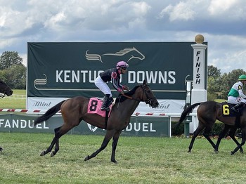 Turf Cup Day adds to Kentucky Downs legend