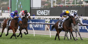 Twilight meeting for VRC Kennedy Oaks