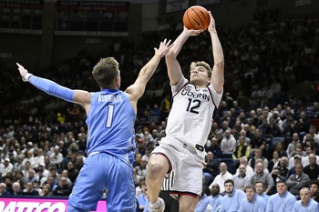 UConn vs Creighton prediction: College basketball odds, picks, bets