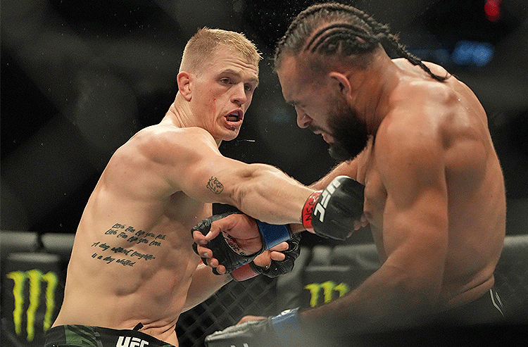 UFC 298: Neal vs Garry Odds, Picks & Predictions