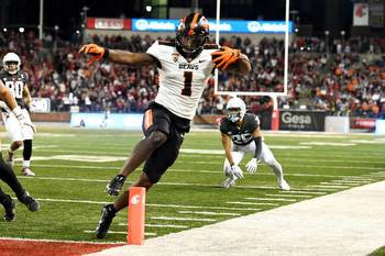 Utah vs Oregon State Odds, Prediction & Props for Friday Night College Football