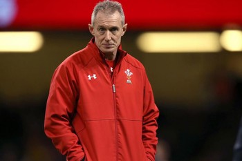 Warren Gatland believes Rob Howley should be forgiven after serving betting ban