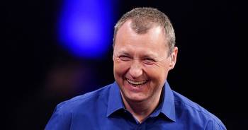 Wayne Mardle makes World Championship title prediction as last-eight gets underway