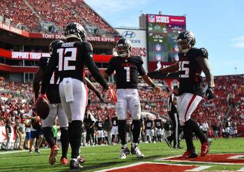 Week 5 NFL Betting News: Big Week for Underdogs, Falcons Cover Again, DraftKings Bettor Goes 16-for-16