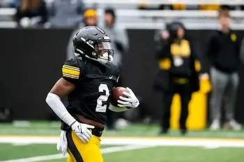 Western Michigan Broncos vs Iowa Hawkeyes Prediction, 9/16/2023 College Football Picks, Best Bets & Odds