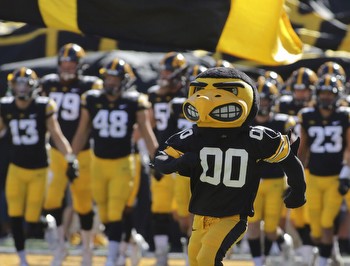 What time, TV channel is Michigan vs Iowa football on? Free live stream, Big Ten Championship game spread, odds (12/2/2023)