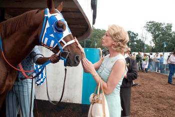 Which movie is better: Seabiscuit or Secretariat?