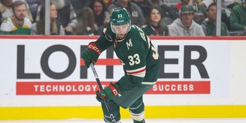 Will Alex Goligoski Score a Goal Against the Blackhawks on December 3?