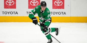 Will Roope Hintz Score a Goal Against the Blues on December 27?