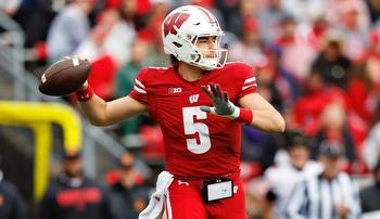Wisconsin vs Iowa Prediction, Game Preview, Lines, How To Watch