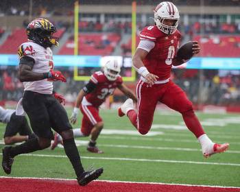 Wisconsin vs. Oklahoma State Prediction and Odds for Guaranteed Rate Bowl