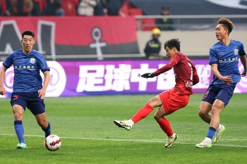 Wu Lei named 2023 Chinese Men's Footballer of the Year