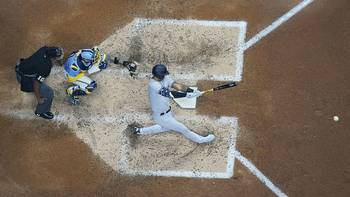 Yankees blow early 5-run lead, lose 7-6 to Brewers