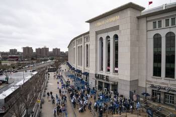 Yankees make 1st big signing at Winter Meetings