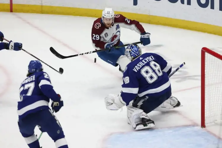 Avalanche vs Lightning Best Bets and Prediction