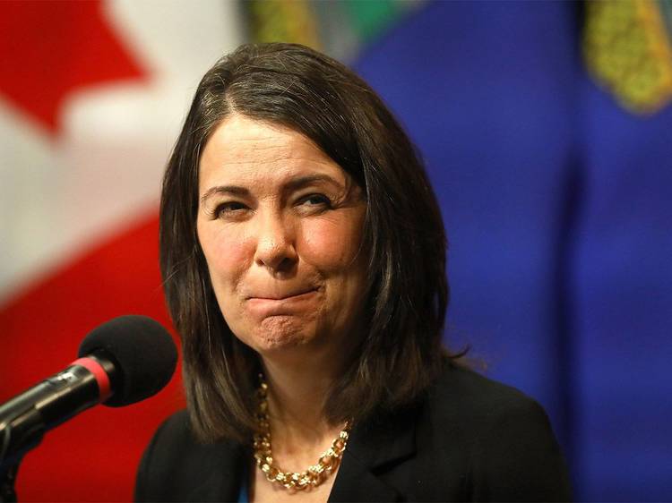Bell: Danielle Smith stakes her future on fixing Alberta health care