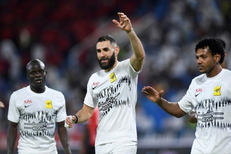 Benzema at odds with Al Ittihad coach, opens the door to a SHOCK transfer