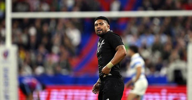 Best in the world? Ardie Savea edges closer to individual glory