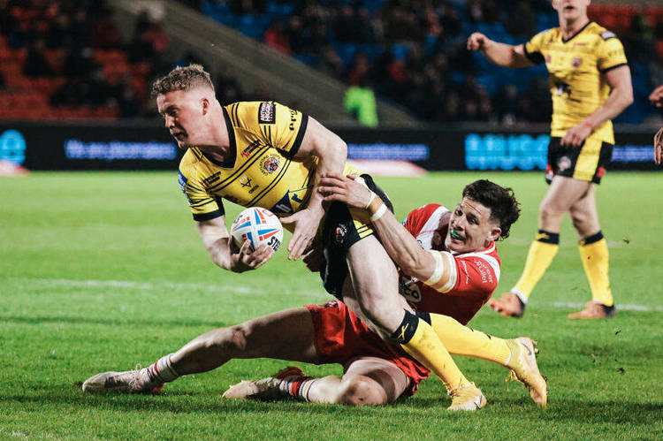 SALFORD WERE NARROW WINNERS IN THE LAST MEETING