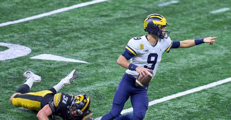 Betting odds released for Michigan’s first road game of the season at Iowa
