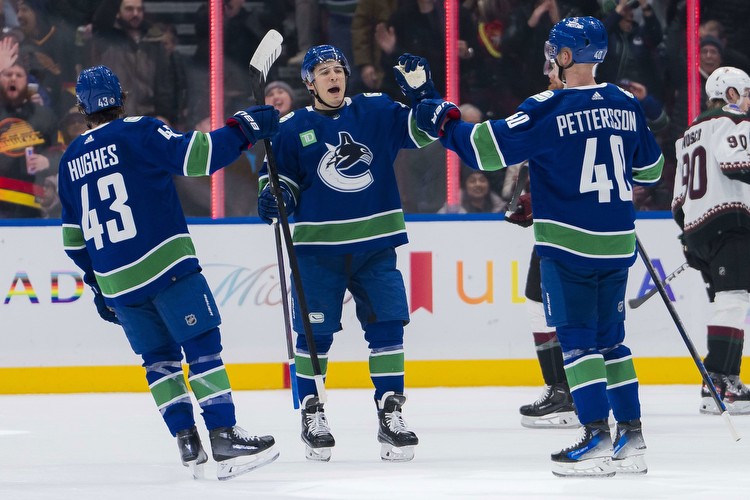 Blues vs Canucks Picks, Predictions & Odds Tonight