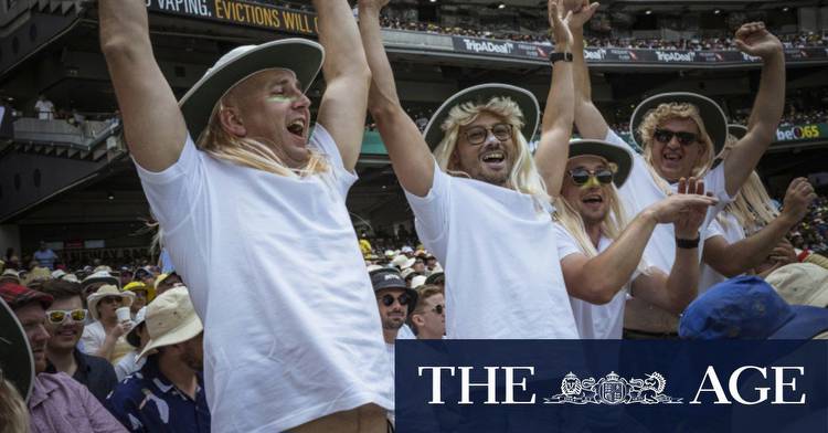 Boxing Day Test: Shane Warne tributes flow at MCG