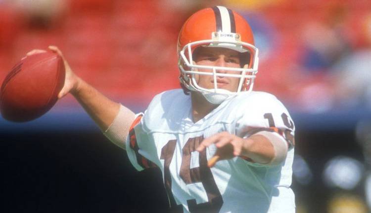 Browns sever ties with Bernie Kosar after he bets $19,000 on Browns-Steelers game