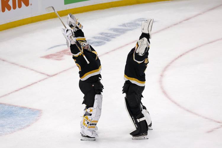 Bruins clinch playoff berth, make history