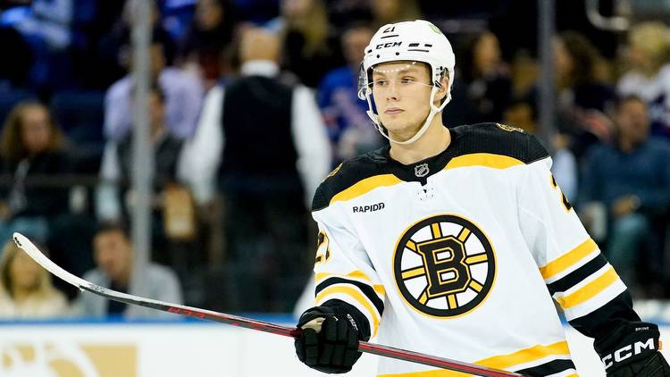 Bruins ‘taking it slow’ with top prospect after suffering concussion