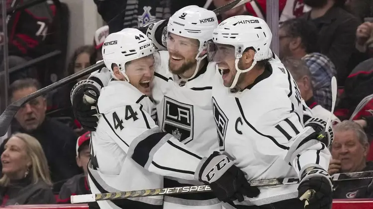 Buy or Sell: Los Angeles Kings to Go Over 97.5 Points