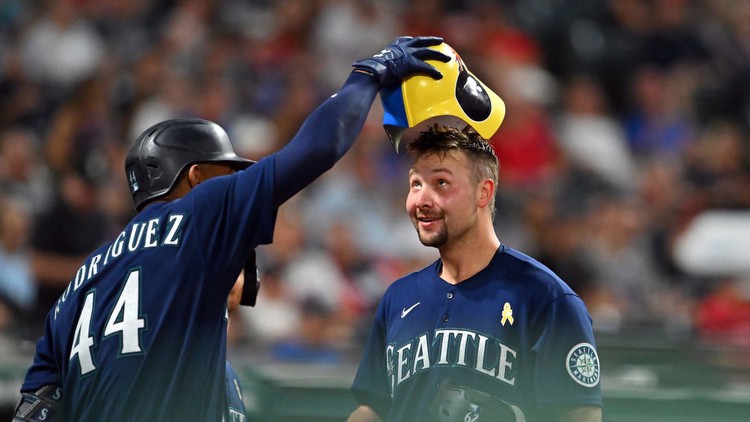 Cal Raleigh breaks Seattle Mariners playoff drought for 2022's best game