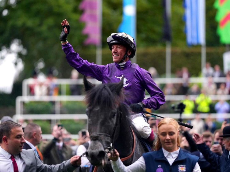Ciao! Dettori delights Ascot crowd with Hollywood ending