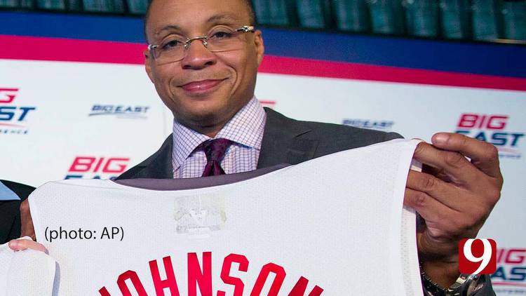 College Football Broadcaster Gus Johnson On OU-Nebraska And How His Career Began On A Whim