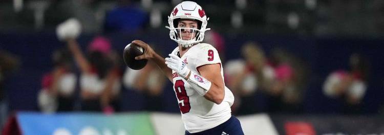 College Football Week 5 Early Odds & Prediction: UConn vs. Fresno State (2022)