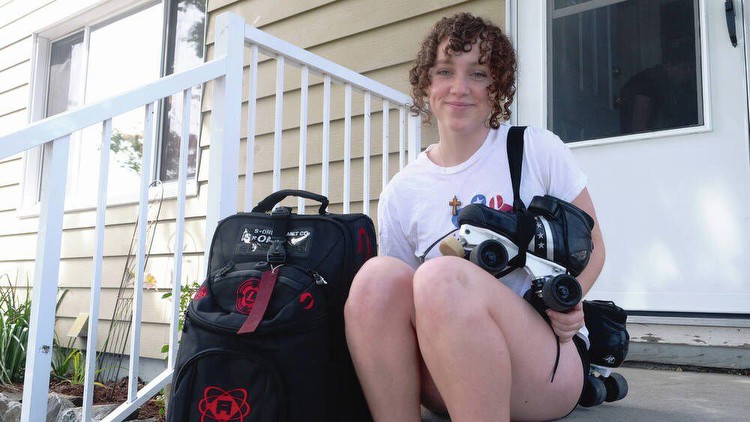 Colwood teen heads to France for Canada in roller derby