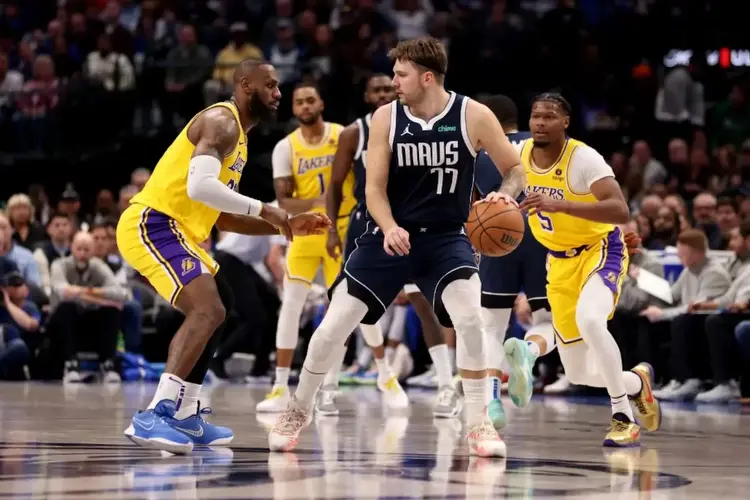 Dallas Mavericks vs Los Angeles Lakers Betting Analysis