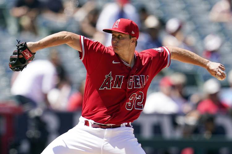 Davidson earns 1st Angels win, beats slumping Twins 4-2